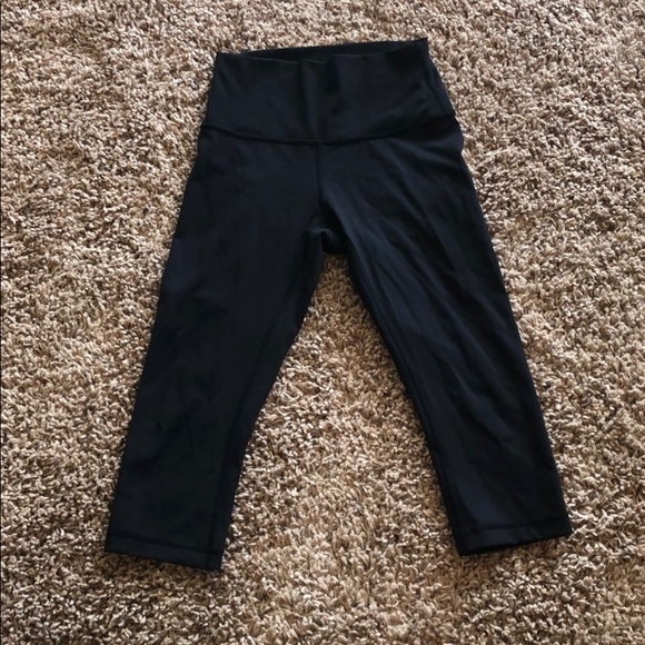 lululemon athletica Pants - Lululemon Wunder under crop (high-rise) 21” size 4